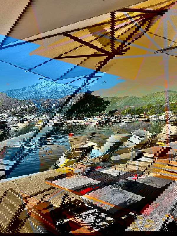 ellamwatts_ ellamwatts_ archive image