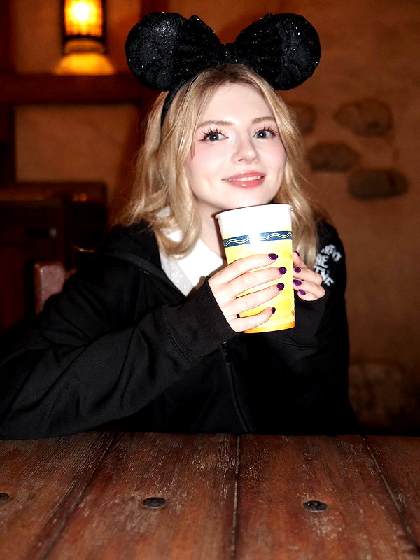 peachmilky_ instagram image archive image