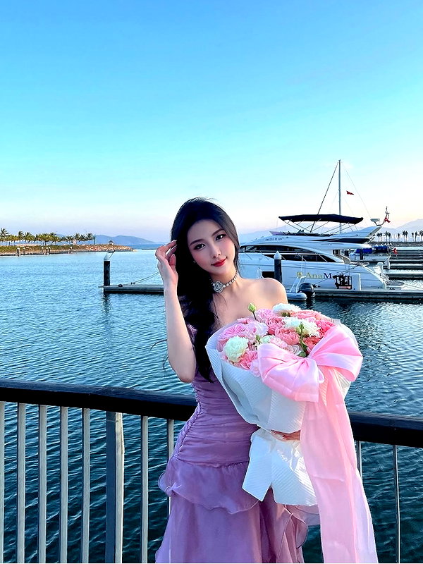 lyhythuedoxinh instagram image archive image