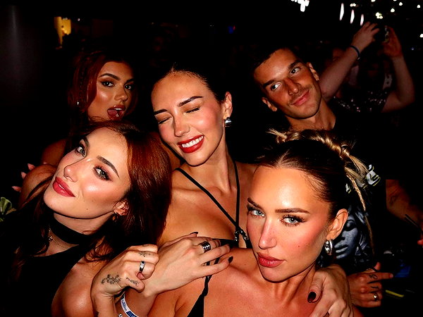 staskaranikolaou instagram image archive image