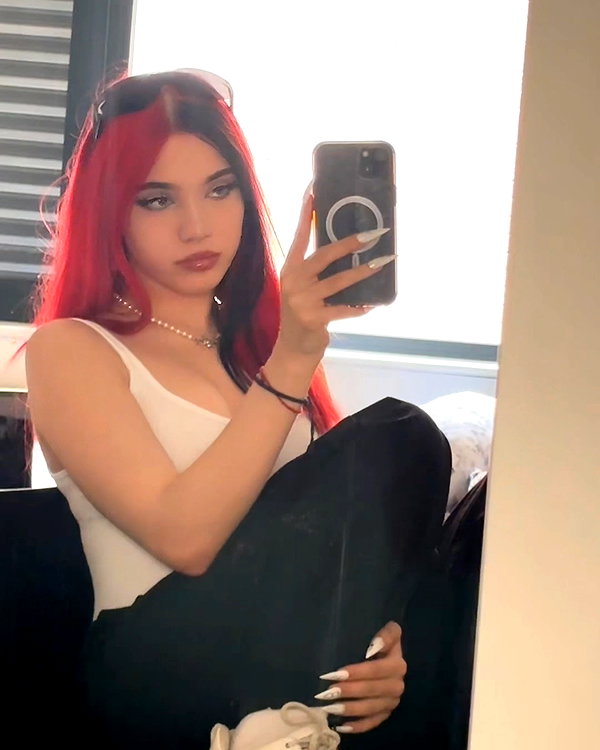 _roniira instagram image archive image