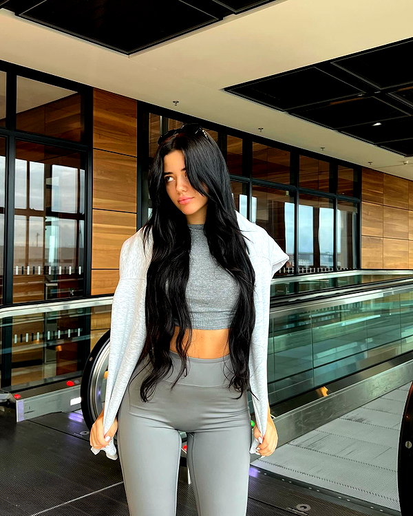 vanessa.rhd instagram image archive image