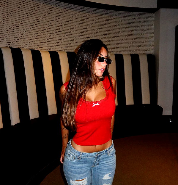 gabimfmoura instagram image archive image