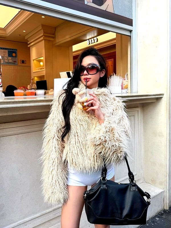 lyhythuedoxinh instagram image archive image