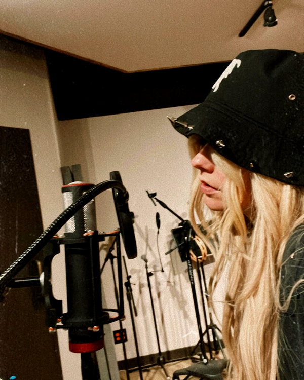 avrillavigne instagram image archive image