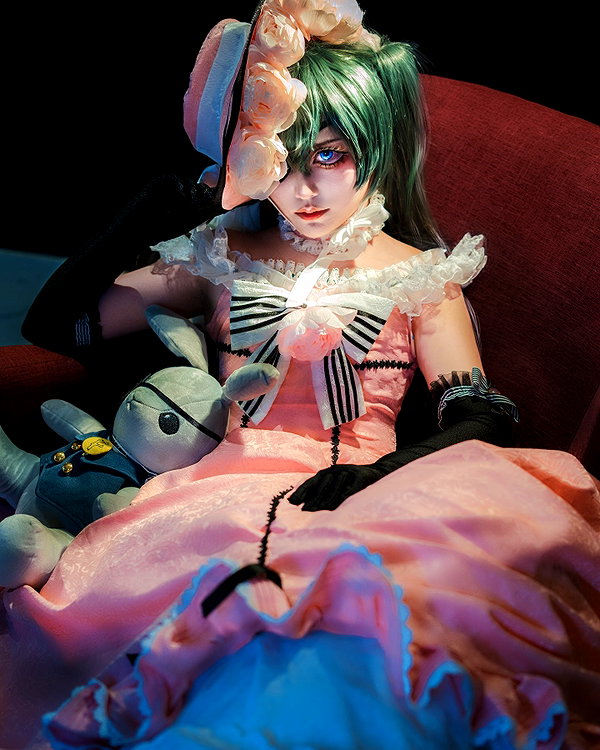 princeapple.cos instagram image archive image
