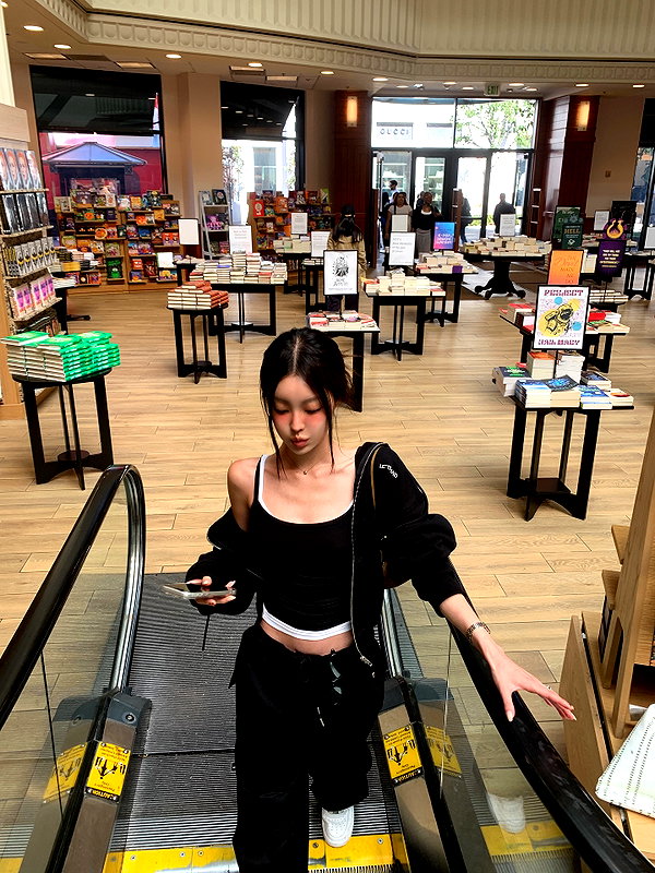 daxbin instagram image archive image