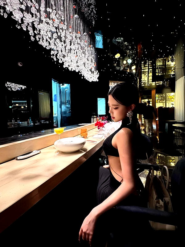 lyhythuedoxinh instagram image archive image