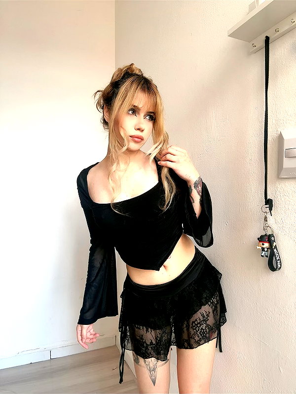 lucychernov instagram image archive image