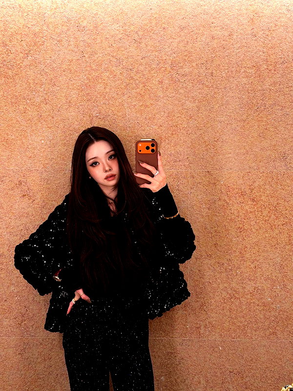 dear.zia instagram image archive image