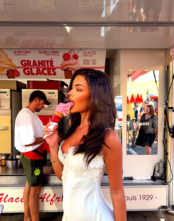 oliviaphillipps instagram image archive image