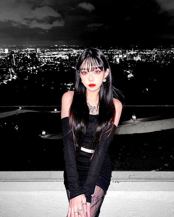 nixqq.425_ instagram image archive image