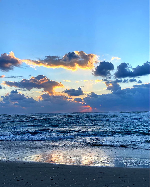 lila.garnik instagram image archive image