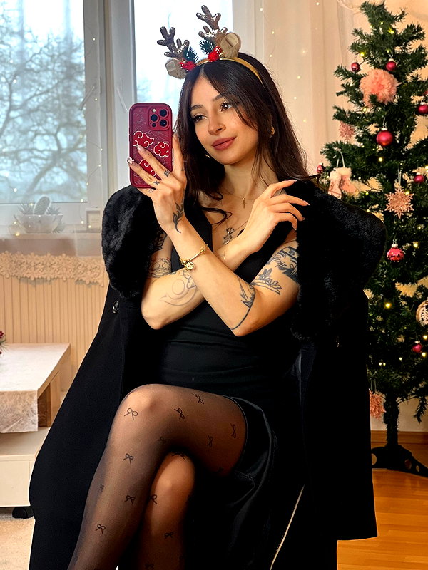 cata.leyah instagram image archive image