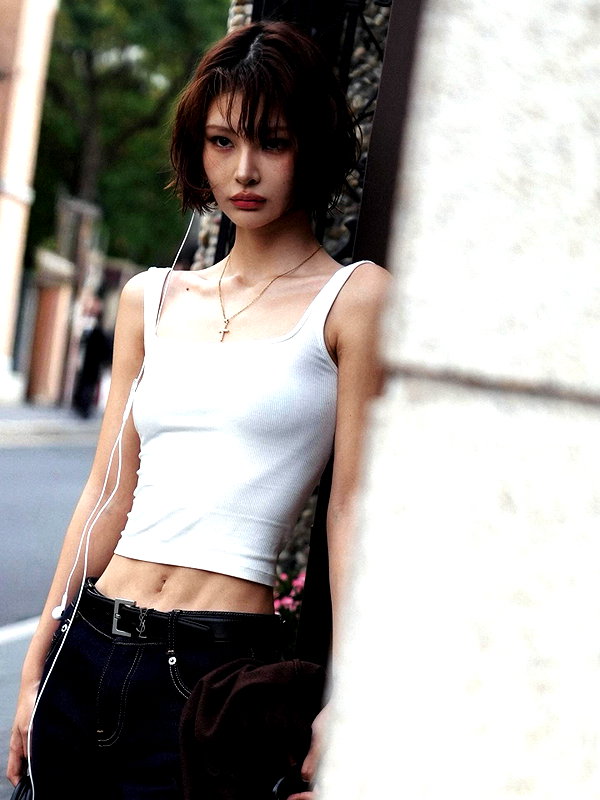 ll.lu1s instagram image archive image