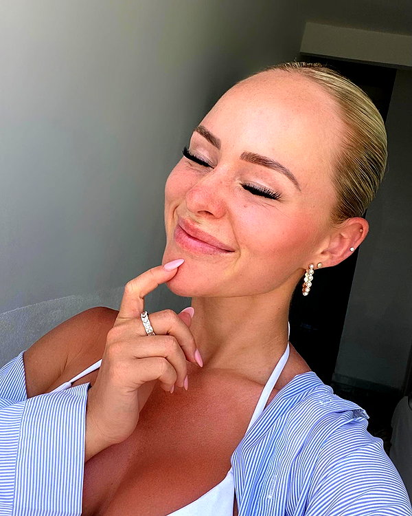 allieauton instagram image archive image