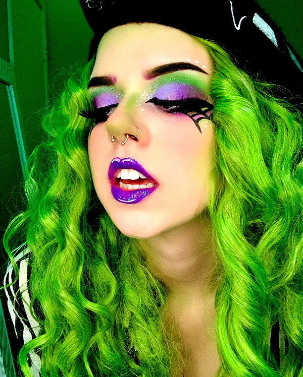yeahimcaroline instagram image archive image
