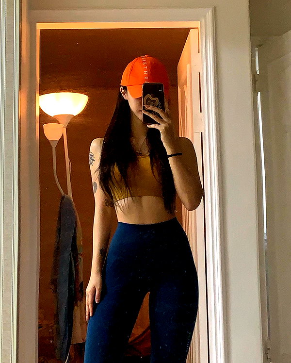 Archived image from @heroineseen on Instagram