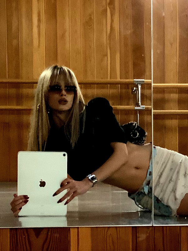 kkwwwv instagram image archive image