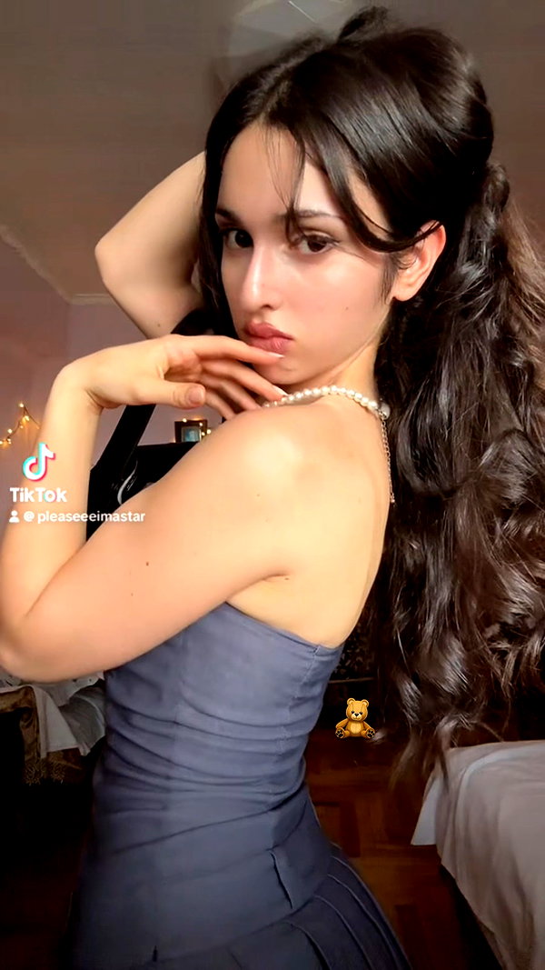 miumiustargirl archive image