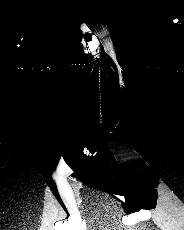 kkwwwv instagram image archive image