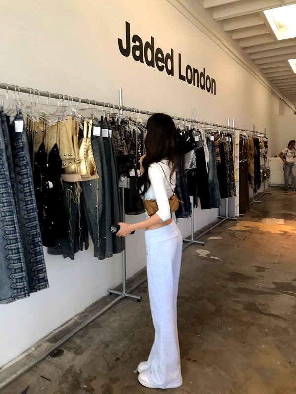 daxbin instagram image archive image