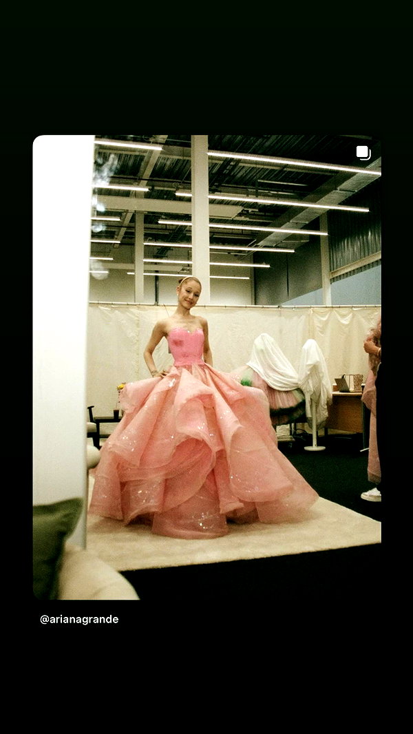 arianagrande instagram image archive image