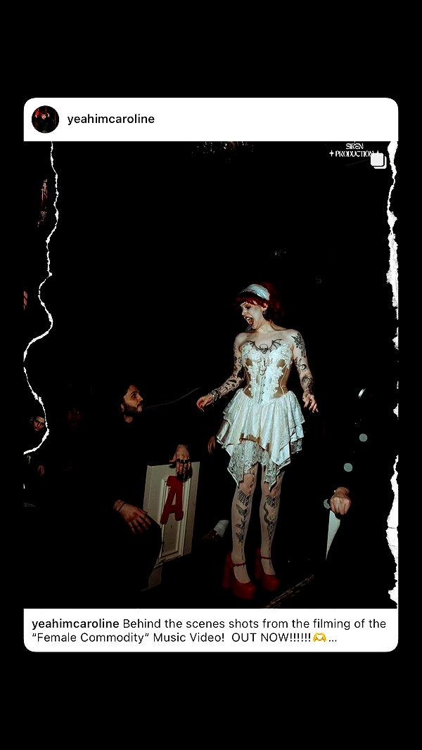 yeahimcaroline archive image