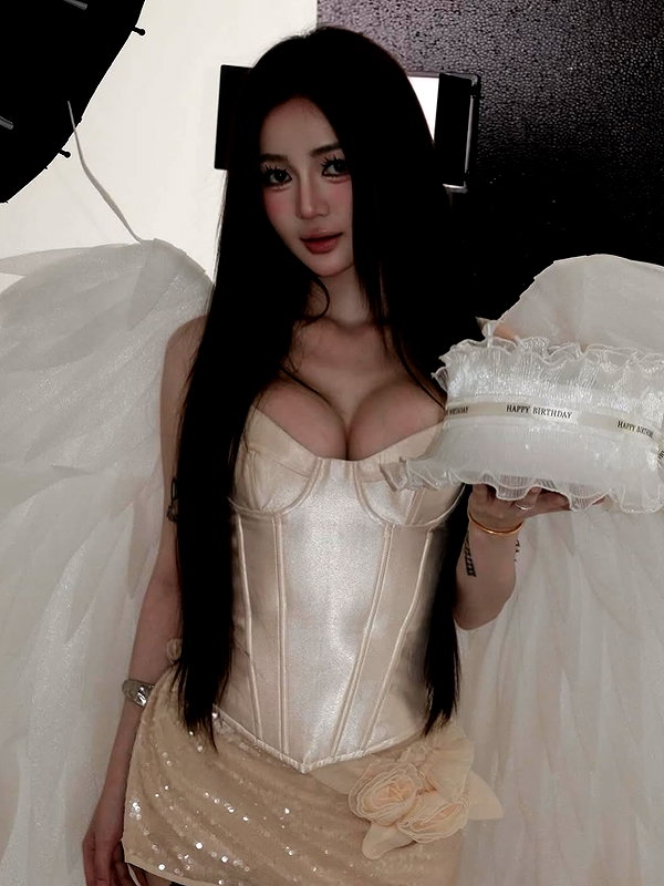 lyhythuedoxinh instagram image archive image