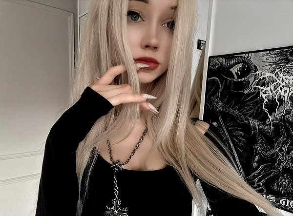 _lia.moon archive image