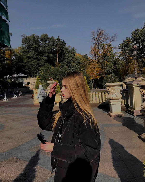 alisen.mari instagram image archive image