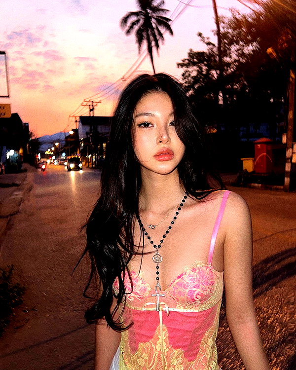 ll.lu1s instagram image archive image