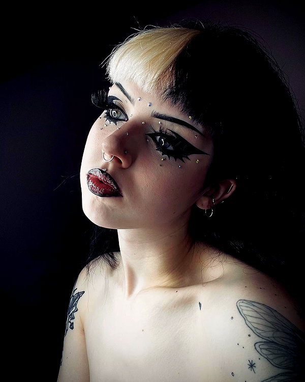 yeahimcaroline instagram image archive image