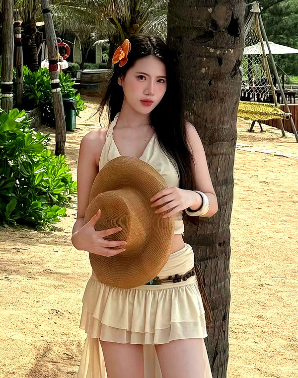 lyhythuedoxinh instagram image archive image