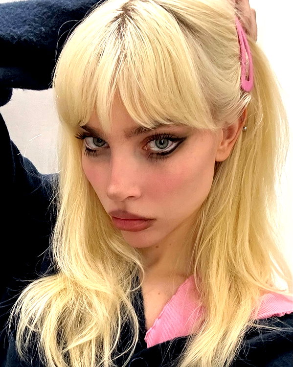 anya4everr instagram image archive image