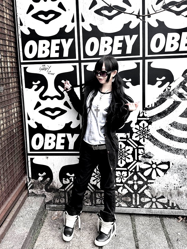9unxx7 instagram image archive image
