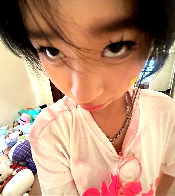 princessamelia_official instagram image archive image