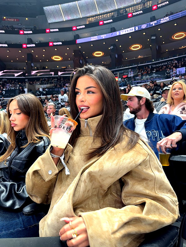 oliviaphillipps instagram image archive image