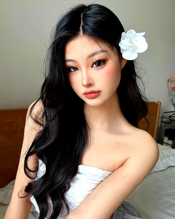 ll.lu1s instagram image archive image