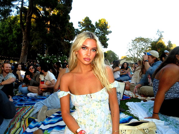 lizrrossi instagram image archive image
