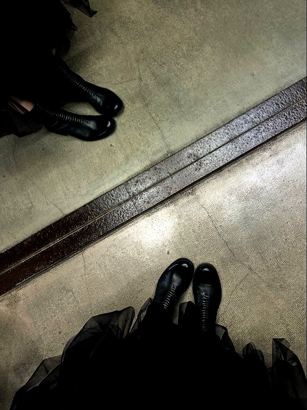 vvelum_ instagram image archive image
