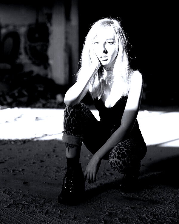 karin_orhov instagram image archive image