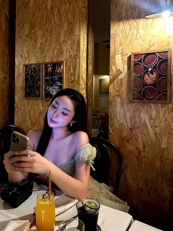 lyhythuedoxinh instagram image archive image