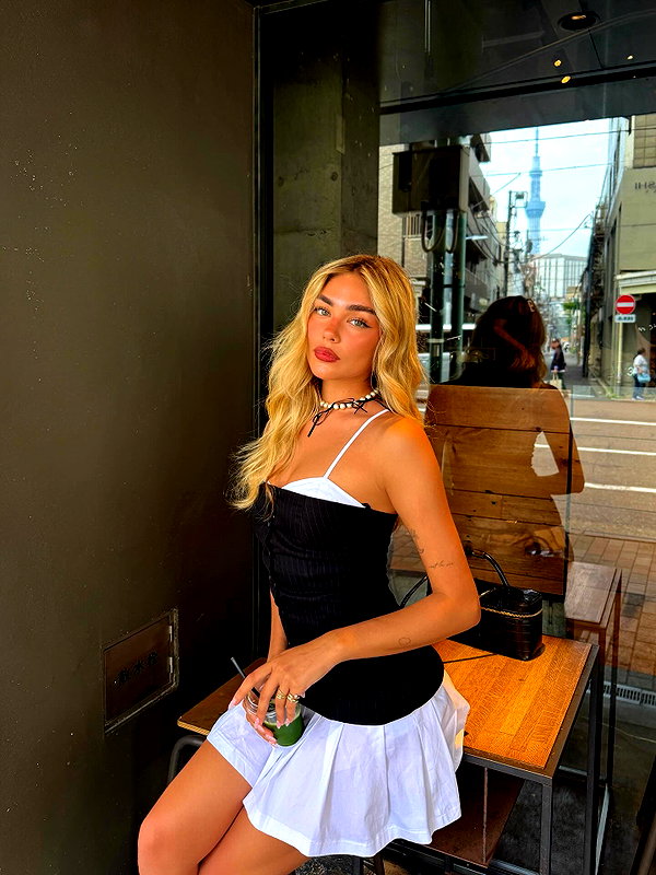 maya.keyy instagram image archive image