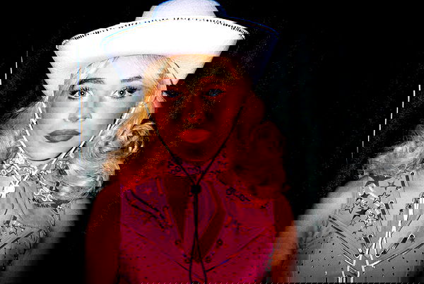 sabrinacarpenter sabrinacarpenter archive image