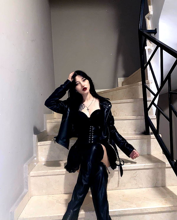 madamist_ instagram image archive image