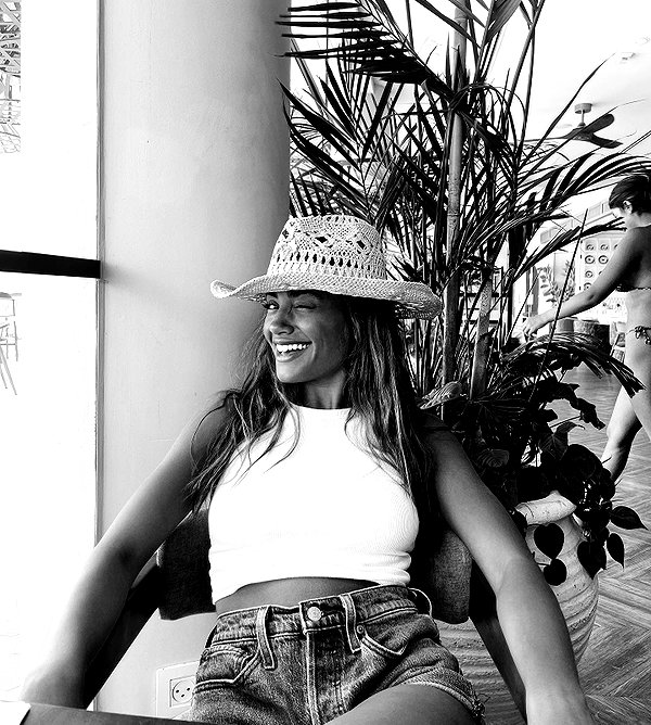 shahar__hauon instagram image archive image