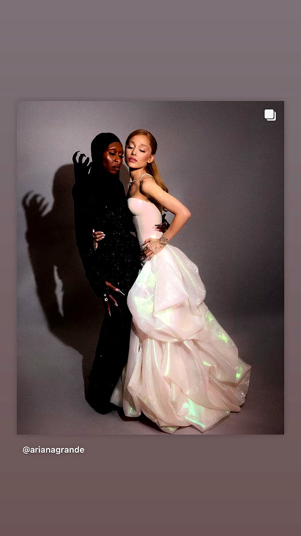 arianagrande instagram image archive image
