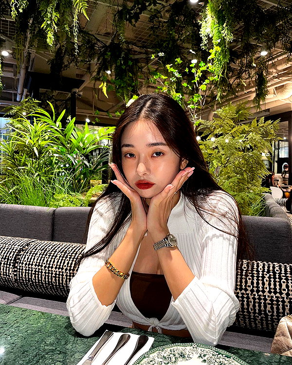dear.zia instagram image archive image