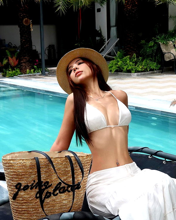 lyhythuedoxinh instagram image archive image